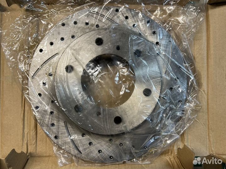 Диск тормозной передний перфорированный Паджеро 4