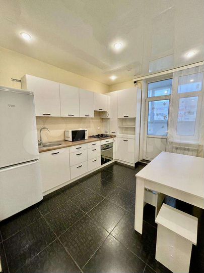 2-к. квартира, 58 м², 16/18 эт.