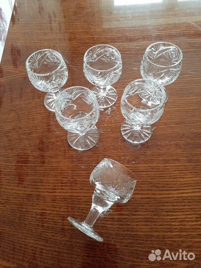 Хрусталь (салатницы,рюмки)