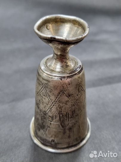 Стопка, серебро 84 проба. Есть замятие основания