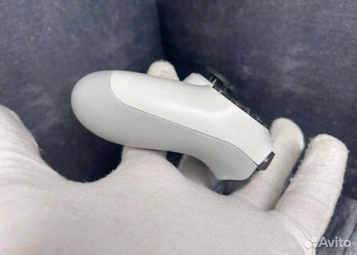 Геймпад DualShock 4