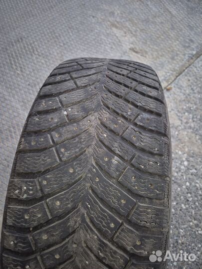 Michelin X-Ice North 4 235/55 R18 104T