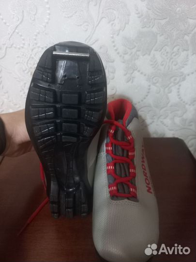 Лыжные ботинки