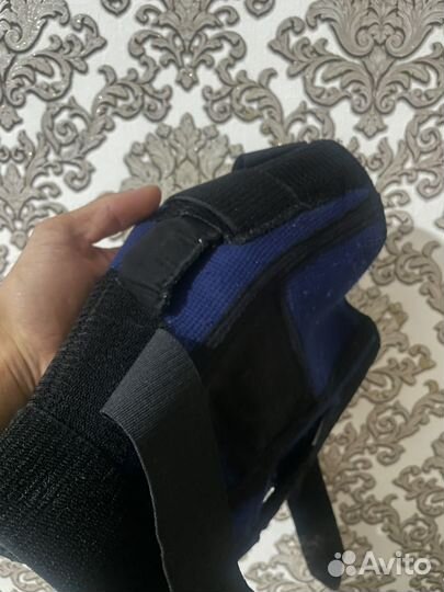 Наколенник