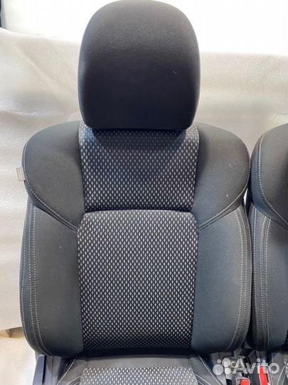 Сиденья комплект Mitsubishi Outlander GF2W 4B11