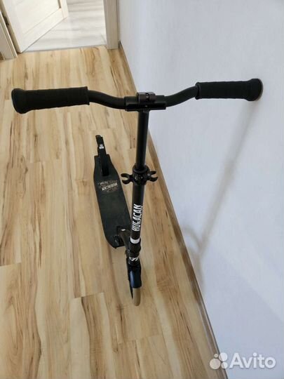 Самокат Huracan