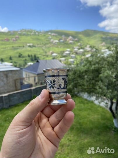 Серебряные стопки и рюмки