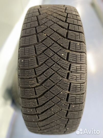 Pirelli Ice Zero FR 225/55 R17