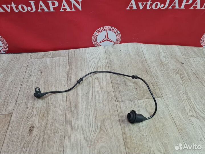 Датчик abs задний правый Mercedes-Benz Cl C215