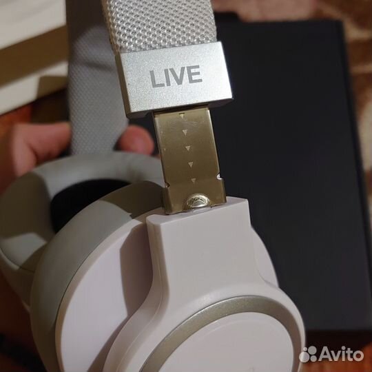 Наушники jbl live 660nc