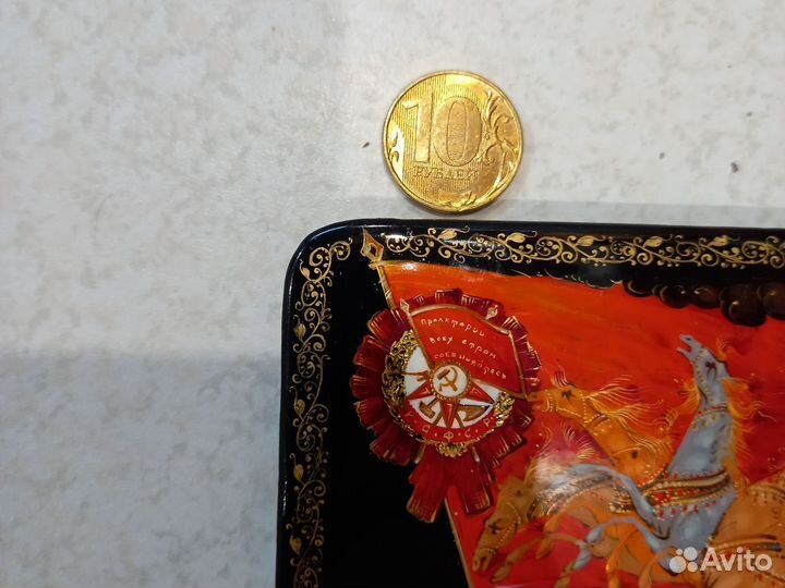 Лаковая миниатюра Палех