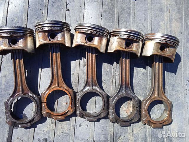 Поршень с шатуном для Mercedes Benz 2.4 M 112.911