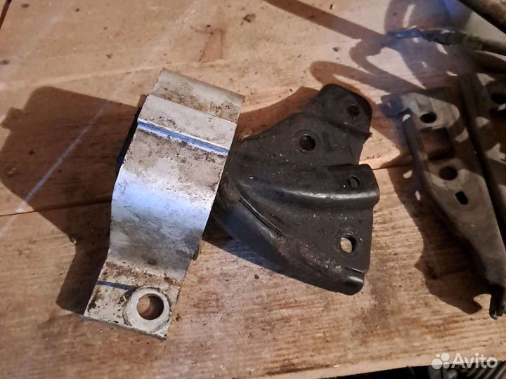 Подушка двигателя Рено логан