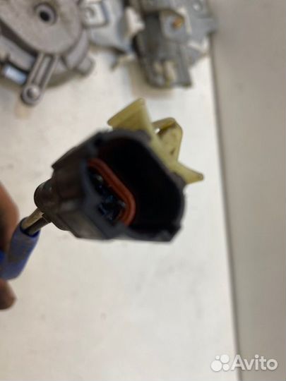 Мотор стеклоподъемника задний правый Kia Spectra