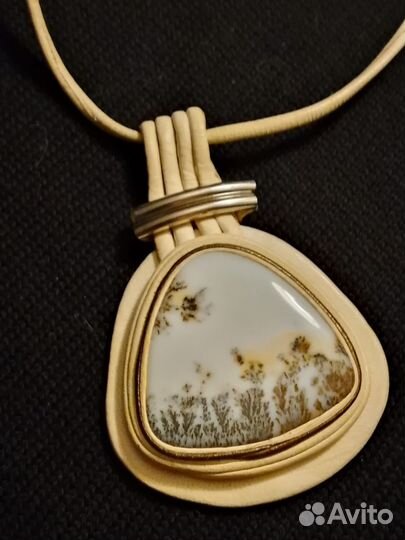 Авторское колье Моховый агат и натуральная кожа