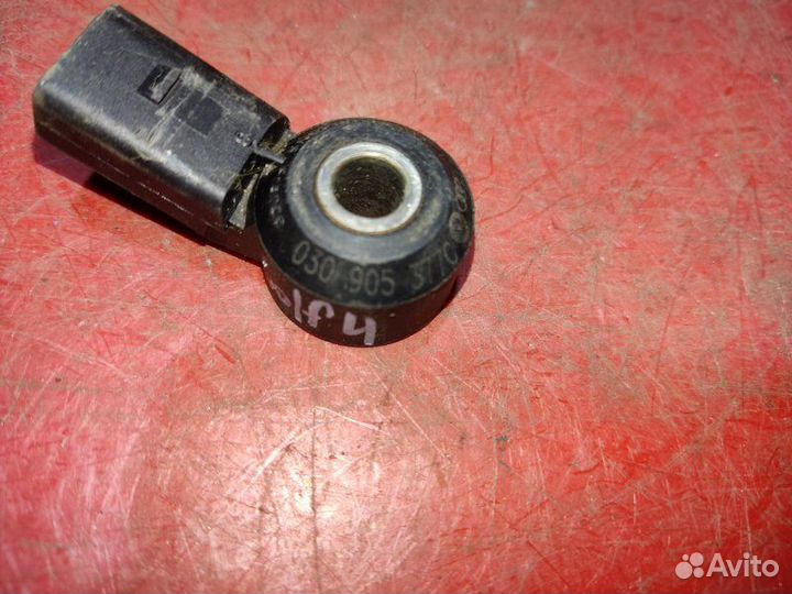 Датчик детонации Volkswagen Golf 4 хетчбек 1.4