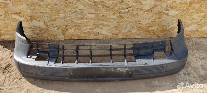 Бампер передний Volkswagen Passat b3 b3