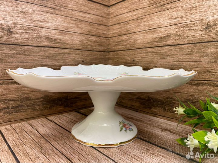 Поднос треугольный н/н 