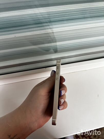 Телефон iPhone 5s