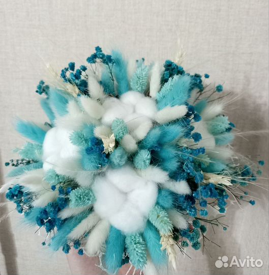 Сухоцветы в шляпной коробке