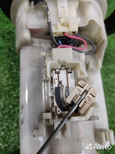 Топливный насос Toyota Corolla Verso R1 2006