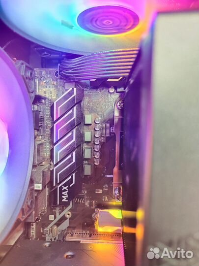 Материнская плата с процессором и памятью