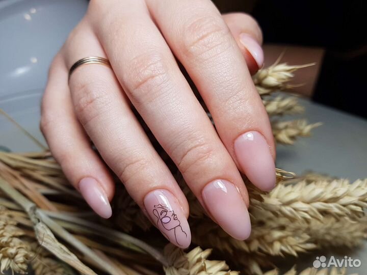 Маникюр / Мастер маникюра