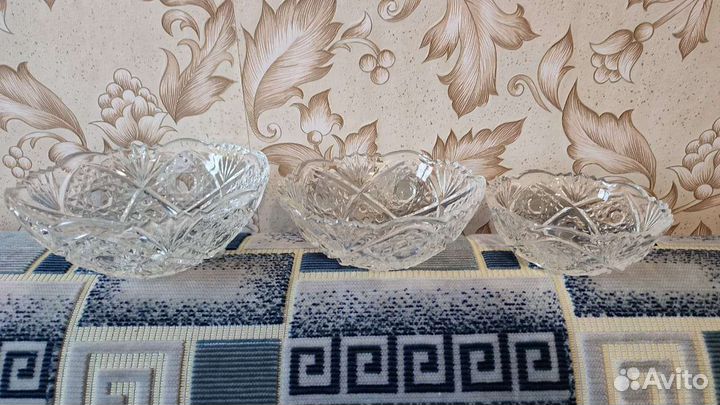 Набор хрустальных ваз (салатников)