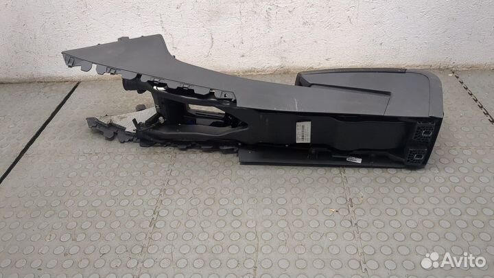 Консоль салона Volkswagen Passat 7 Европа, 2013