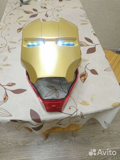 Шлем железного человека