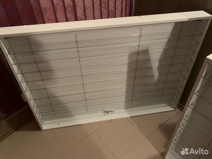 Полка витрина стеллаж шкаф для гель лаков