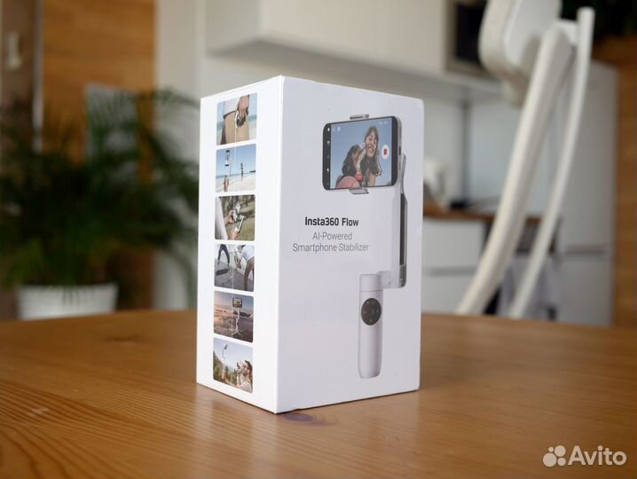 Новый стабилизтор для телефона Insta360 Flow