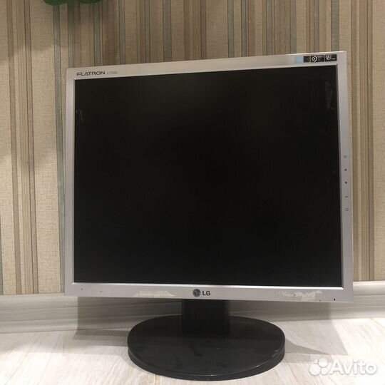 Монитор 17 vga