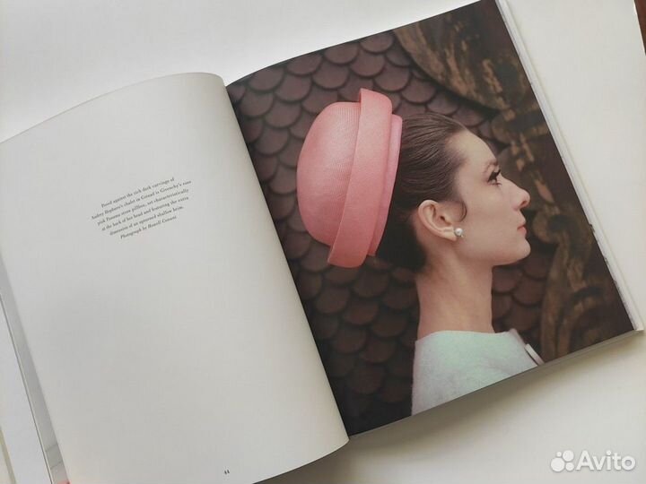 Книга Audrey Hepburn in Hats