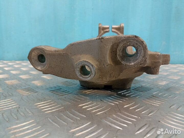 Кулак поворотный передний правый Bmw 5-Series E60