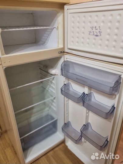 Холодильник бу vestfrost