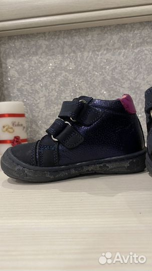 Детские ботинки