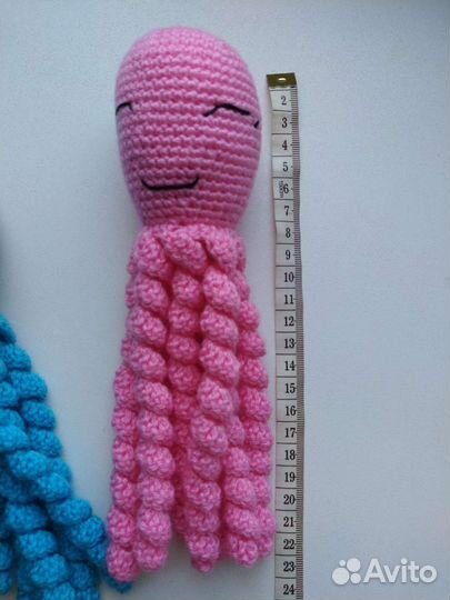 Вязаная игрушка осьминожка