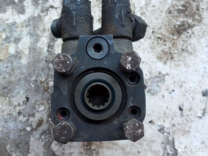 Рулевой дозатор