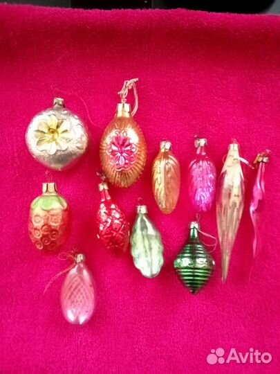 Ёлочные игрушки СССР времен шарики и шишки