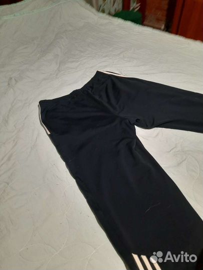 Спортивные штаны adidas широкие