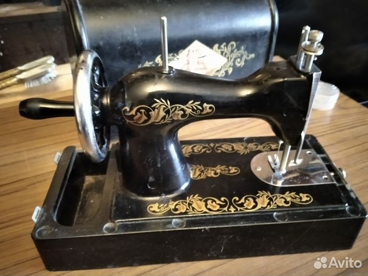 Швейная машинка