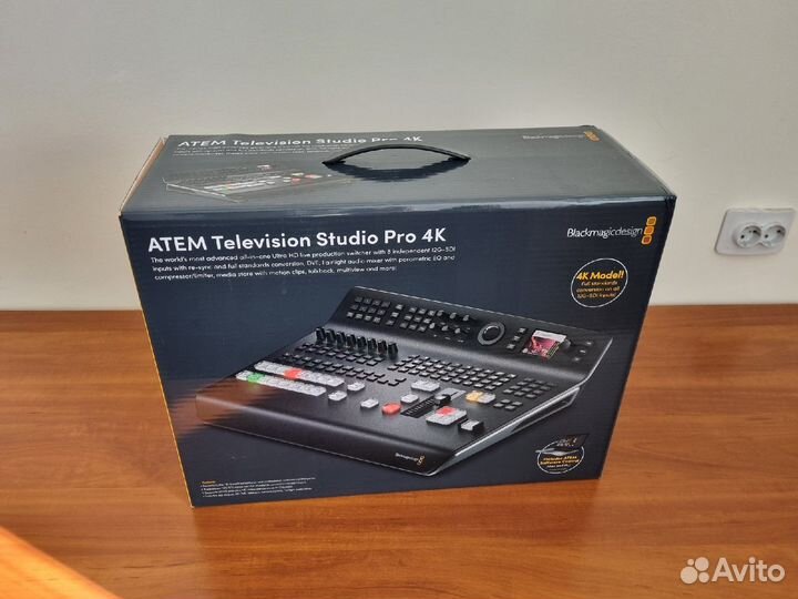 Видеомикшер Blackmagic Atem Television StudioPro4K