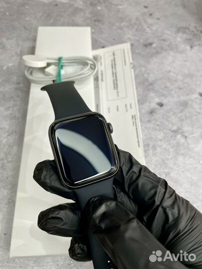 Часы apple watch se 44 mm