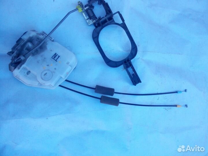 Замок Митсубиси ASX