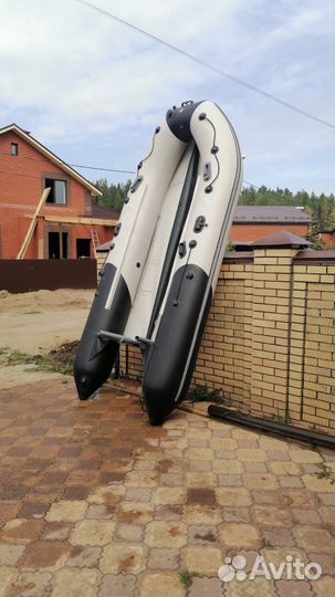 Лодка Ривьера 3600 ск