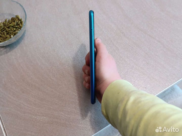 HUAWEI Y7 (2019), 3/32 ГБ