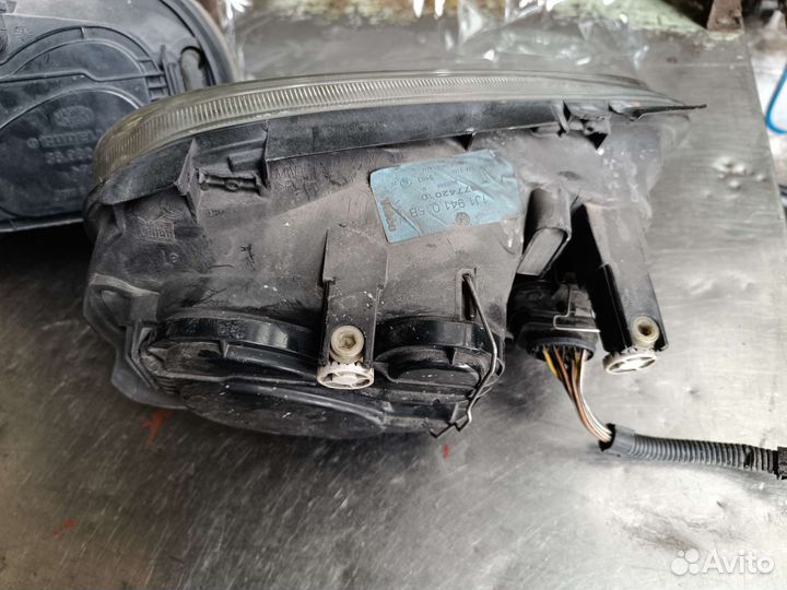 Фара Фольксваген Гольф 4