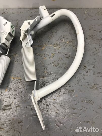 Петля крышки багажника Audi A4 B8 cala 2008