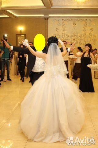 Продаю Свадебное платье со шлейфом